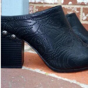Easy Street Black Embossed Mule, Clog has 4" Stacked Heel, 9.5 wide.